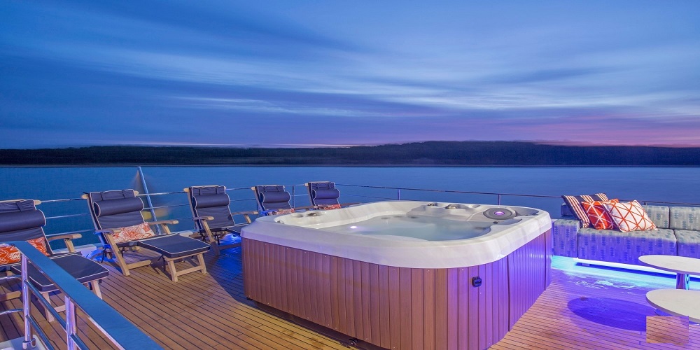 hamptons boat slides