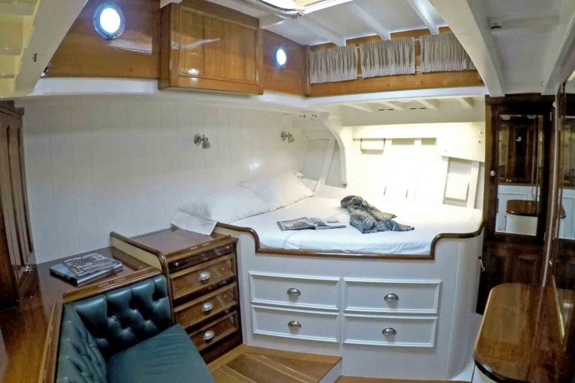 hamptons boat slides